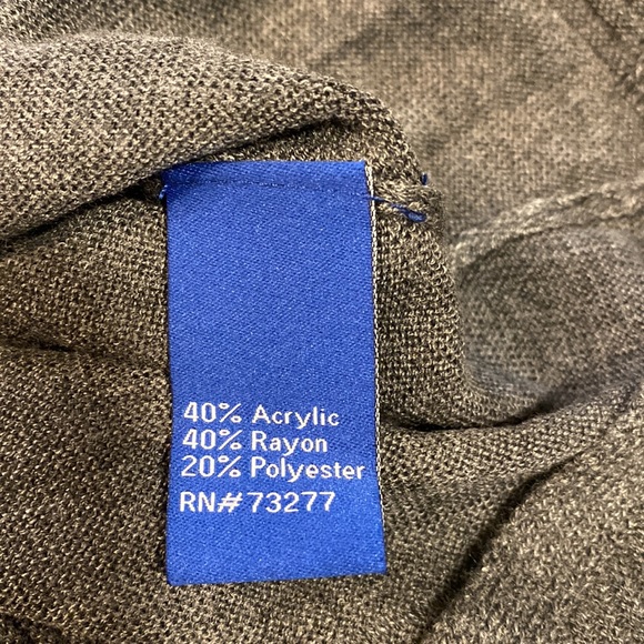 NWT Women’s Apt 9 Size Medium Asymmetrical lightweight gray sweater - Picture 5 of 5